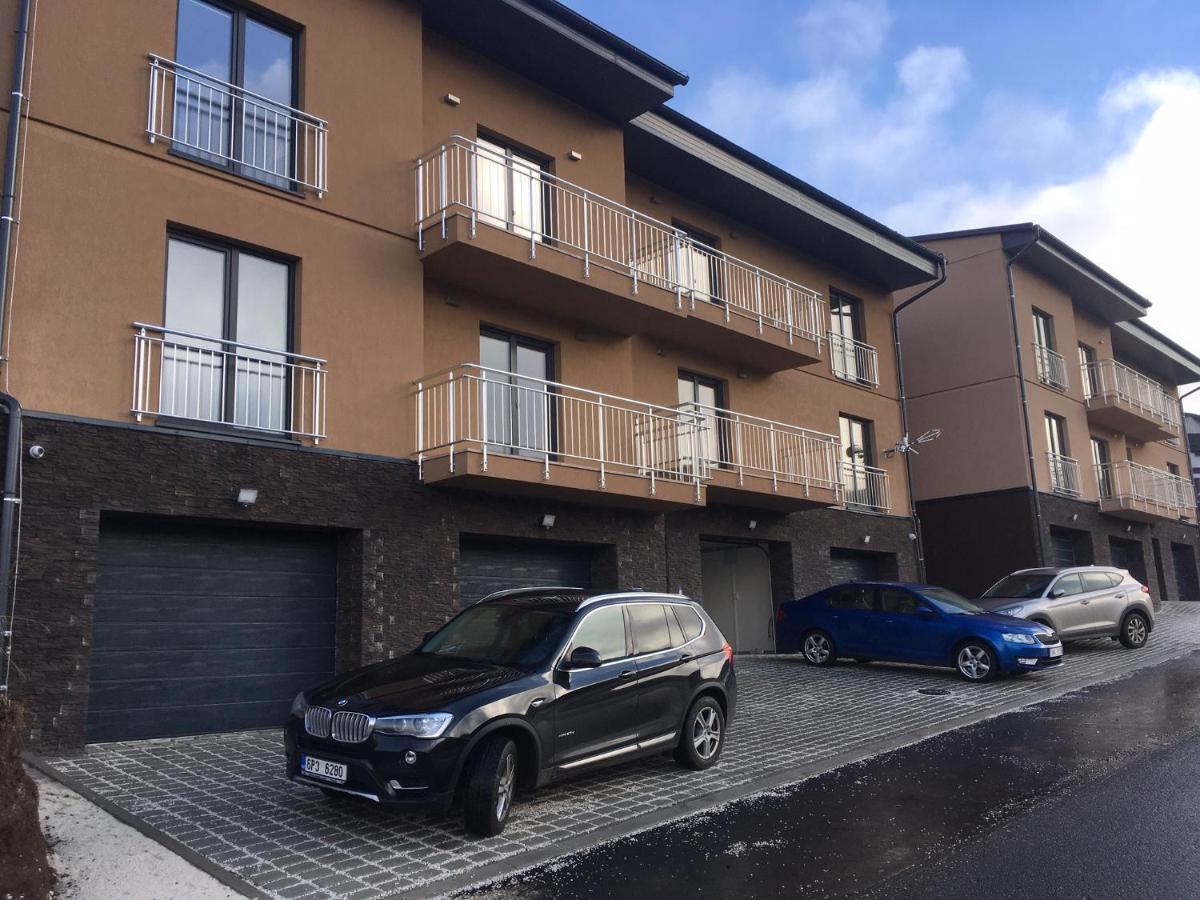 Apartmany Na Vyhledech Лоучна-под-Клиновцем Экстерьер фото